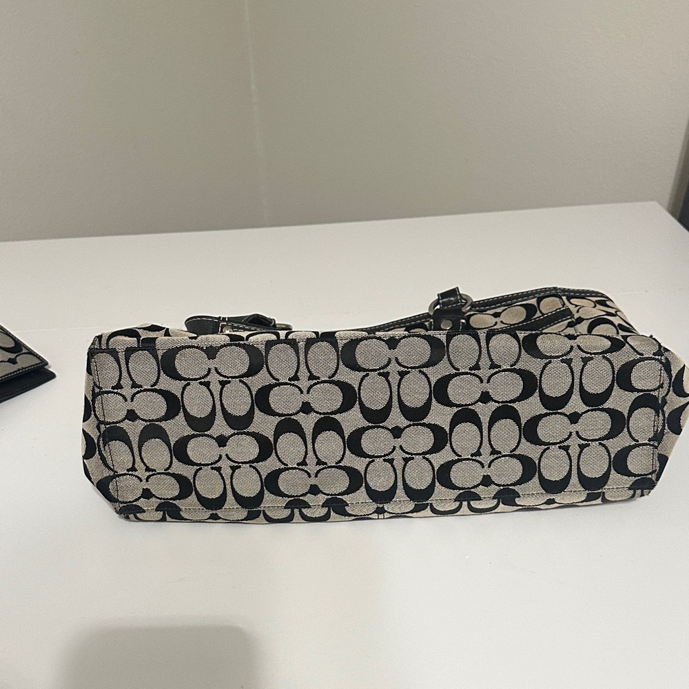 Coach Black and Cream Signature Tote and Wallet Set - Picture 6 of 16
